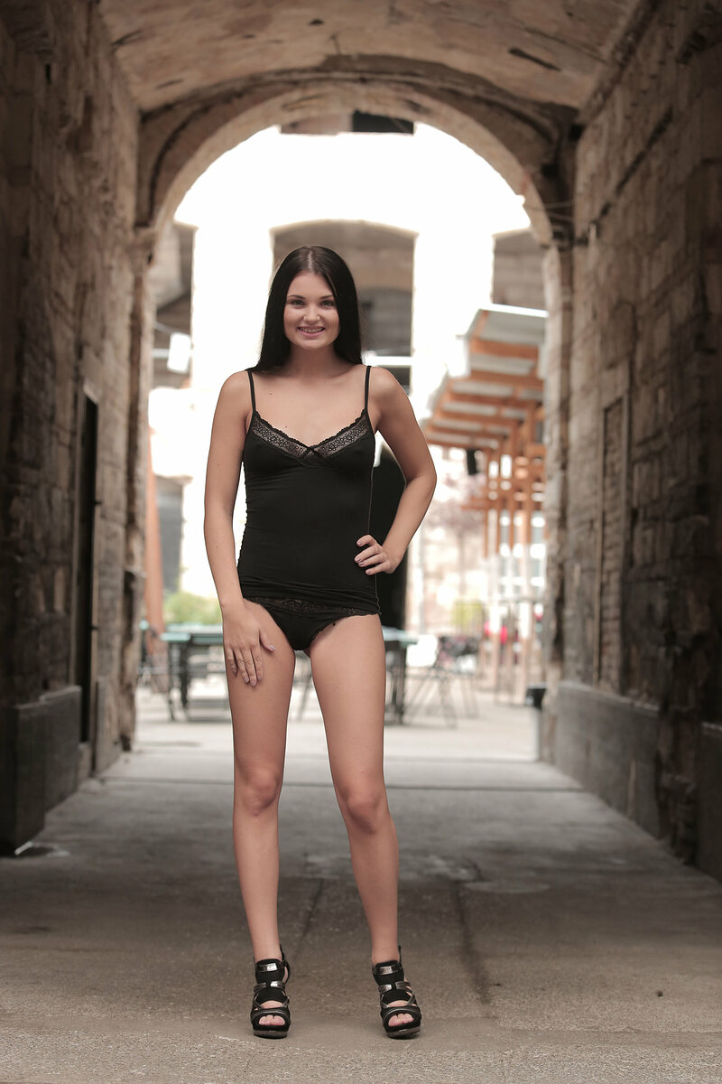 Диноченька, 24 года, 9 размер груди